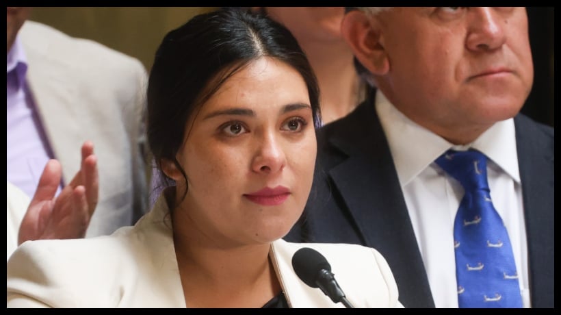 El PC entregó su apoyo a Cariola frente a polémica por chats: "Nos solidarizamos con sus palabras"
