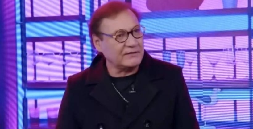 Actor reveló incómodo episodio durante grabación de escena íntima: "Ahora entiendo lo que le pasa a las mujeres"
