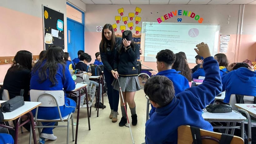 Puerto Montt realiza taller de concientización "Ponte en mi lugar" para estudiantes de séptimo básico