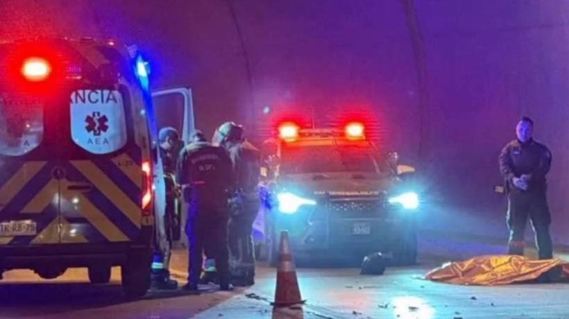Motociclista muere tras colisión con camión en túnel La Pólvora de Valparaíso