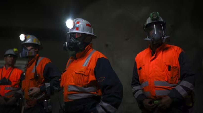 Trabajadores de Minera Escondida enfrentan primer embargo millonario por devolución de bono
