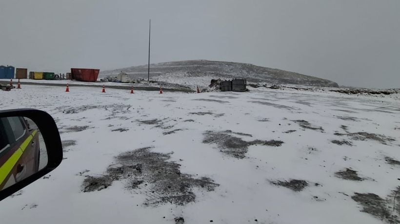 Reportan caída de nieve en faena minera al interior de la Región de Tarapacá