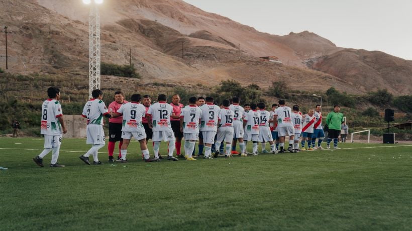 Con partido amistoso inauguran obras de mejoramiento de la cancha de fútbol de Camiña