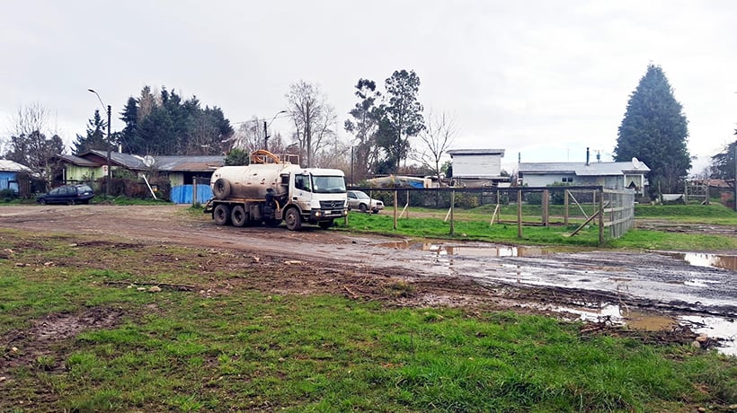 "Hay indolencia”: El reclamo de vecinos del sector Pichil de Osorno ante falta de respuesta por derrames de aguas servidas