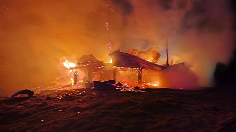 Incendio destruye vivienda en Pilpilehue, Chonchi