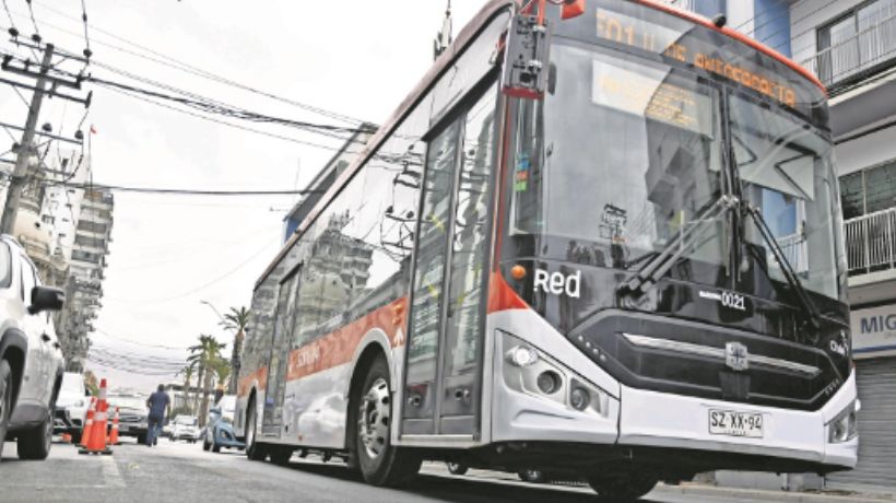 Diputado Castro y gremios de transporte solicitan mesa de trabajo para coordinar mejoras al sistema en Antofagasta