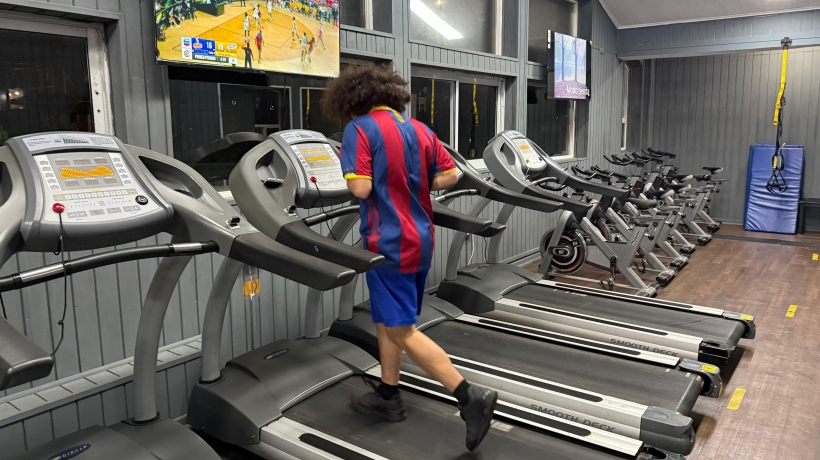 Calbuco abrió la nueva sala de máquinas del Gimnasio Fiscal
