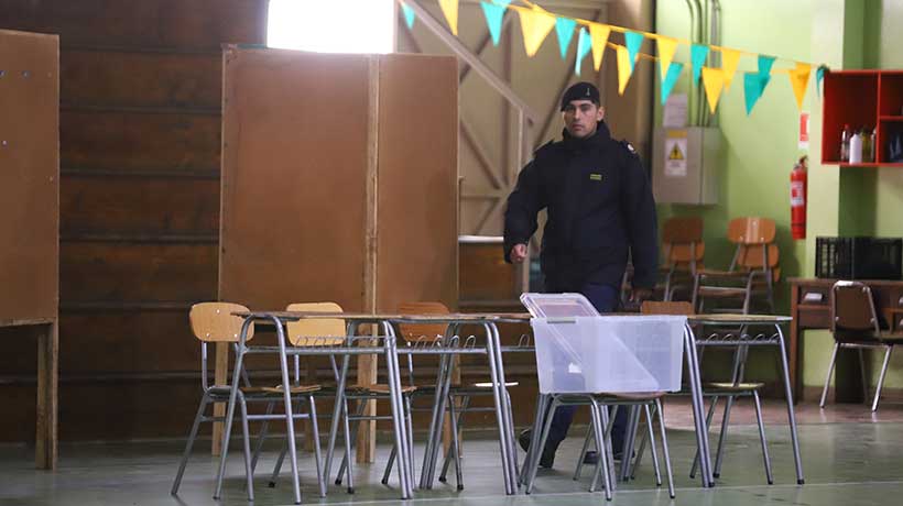 Contingente militar se desplegó para resguardar locales de votación en la Región de Valparaíso