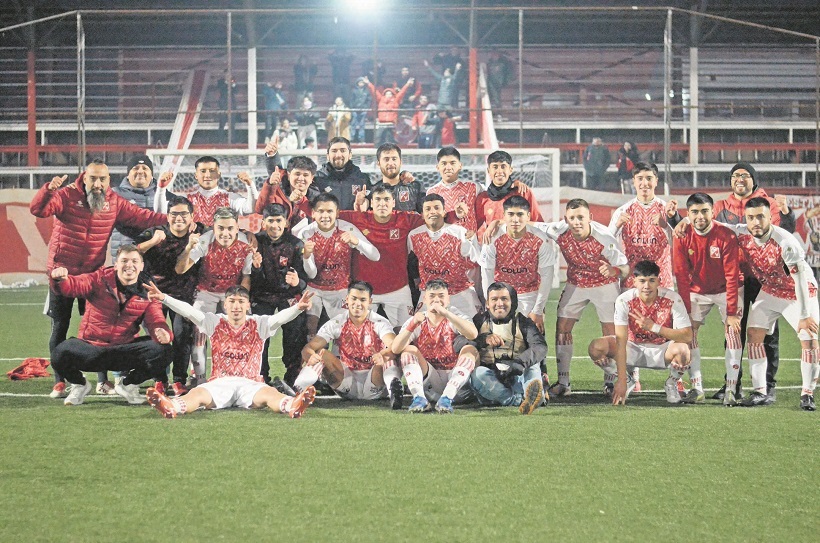 El Torreón derrotó 1-0 a Cajón del Maipo y sube en la Tercera División B