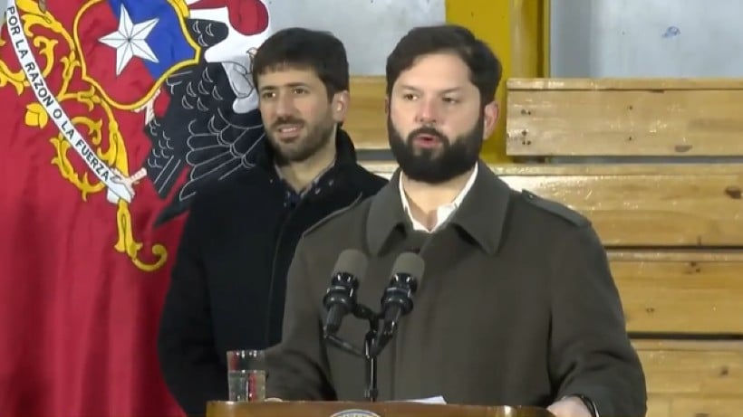 Presidente Boric sufragó en Punta Arenas: "Votar es esencial para que construyamos una patria común"
