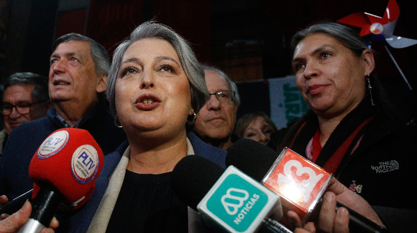 Candidata Jeannette Jara marca límite a respaldo del acuerdo SQM-Codelco: lo respetará solo si está completamente definido