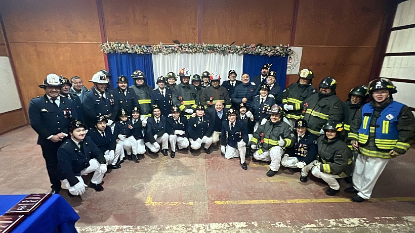 Entregaron 40 uniformes en aniversario 63 de la Segunda Compañía de Bomberos de Quellón
