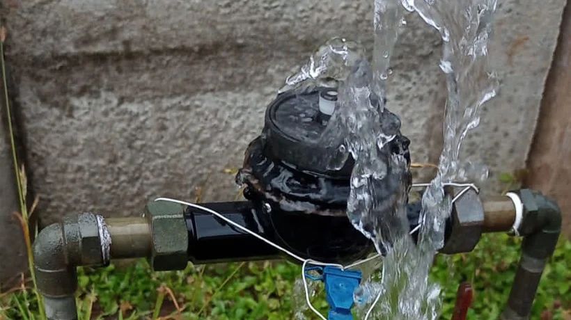 Consejos para proteger los medidores de agua por heladas: registran congelamiento de más de mil de ellos