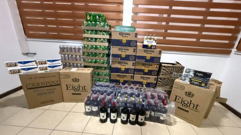 Zona Seca: decomisan más de 360 litros de alcohol en el poblado de La Tirana