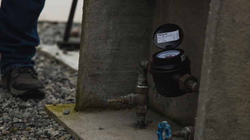 Un 90% de medidores de agua fueron reparados por heladas en Alerce