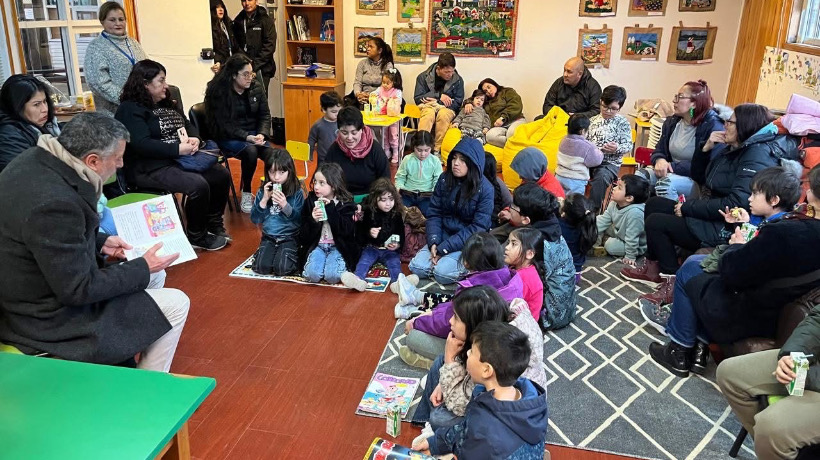 Puerto Montt realizó jornada de cuentacuentos en la Biblioteca de Mirasol