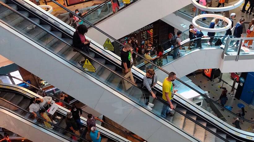 Carabineros busca a sujeto que apuñaló a un hombre en el Mall Marina