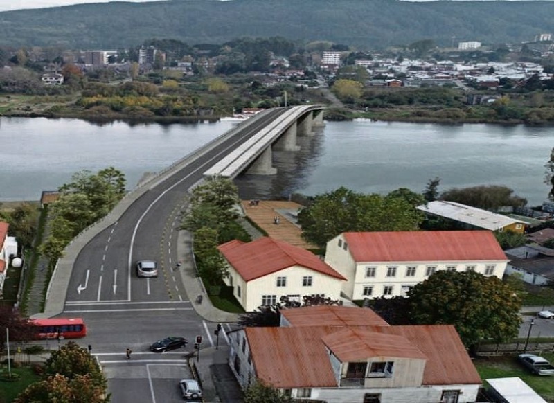 Alcaldesa de Valdivia alza la voz por tramitaciones a proyecto del Puente Cochrane
