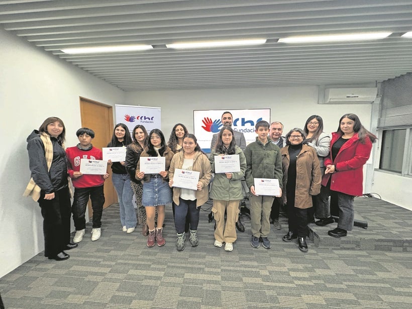Hijos de trabajadores de la construcción de Los Ríos recibieron becas de estudios 2025 Hijos de trabajadores de la construcción de Los Ríos recibieron becas de estudios 2025