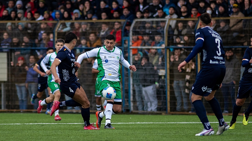 Deportes Puerto Montt es el único líder del torneo de Segunda División Deportes Puerto Montt es el único líder del torneo de Segunda División
