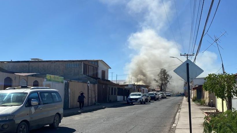 Incendio afectó casa en la comuna de Pica Incendio afectó casa en la comuna de Pica