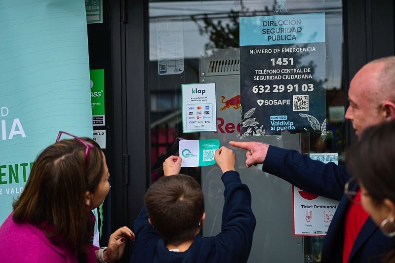 En Valdivia inician campaña educativa sobre la Ley de Plásticos de un Solo Uso en locales de comida En Valdivia inician campaña educativa sobre la Ley de Plásticos de un Solo Uso en locales de comida