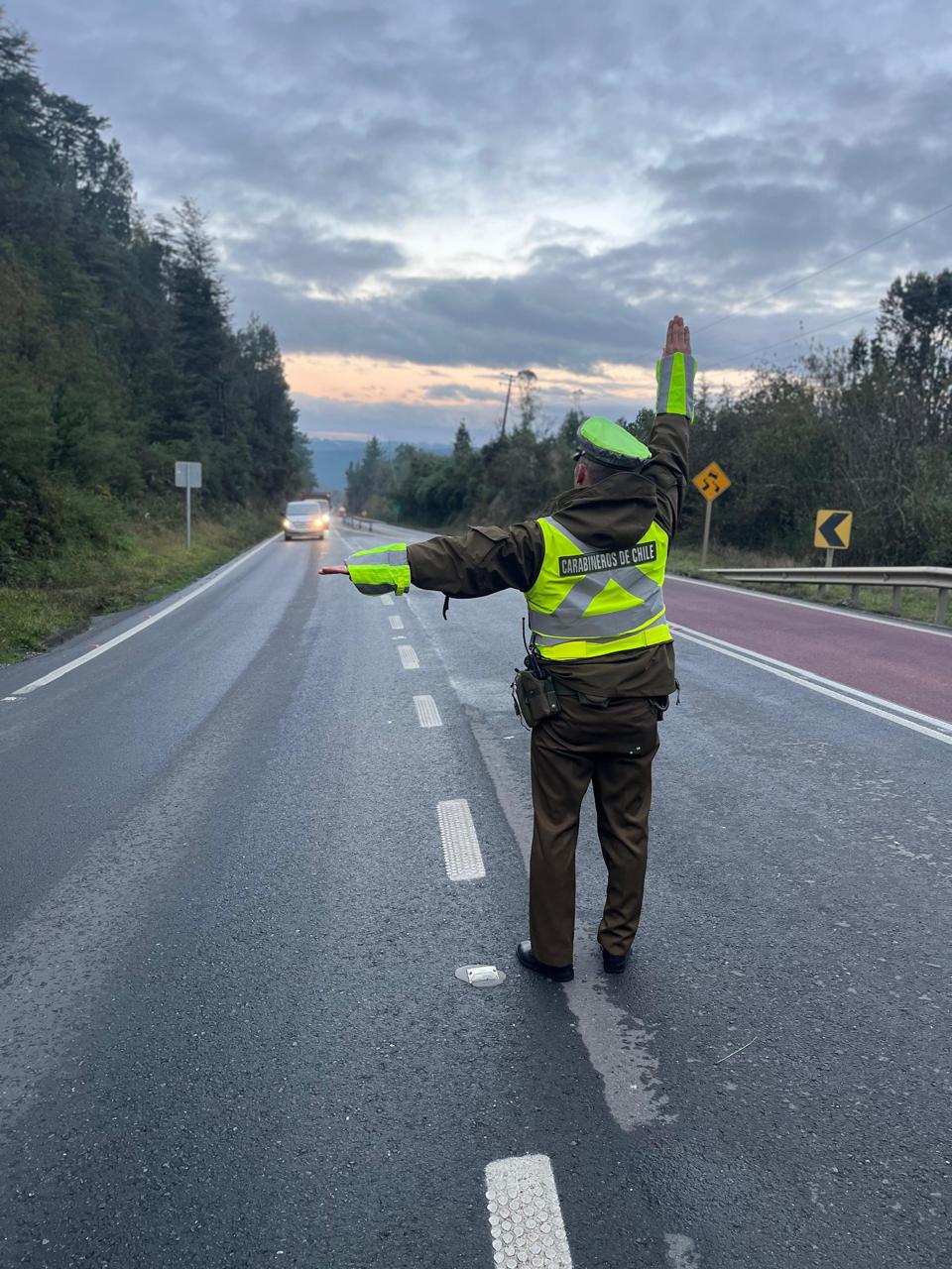 Carabineros de la Tenencia de Carreteras Valdivia Sur cursó 2 mil 366 infracciones en el primer semestre Carabineros de la Tenencia de Carreteras Valdivia Sur cursó 2 mil 366 infracciones en el primer semestre