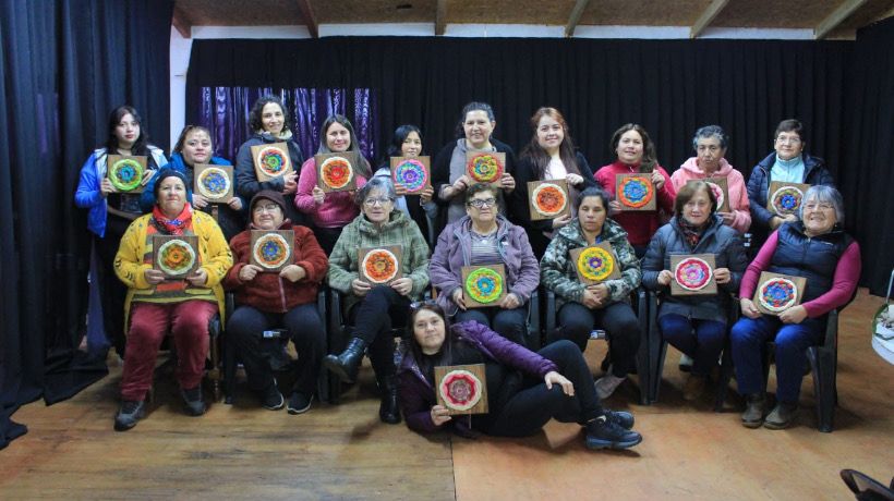 Vecinas de Panitao y Cruce Bañares celebraron la finalización de su primer telar circular Vecinas de Panitao y Cruce Bañares celebraron la finalización de su primer telar circular