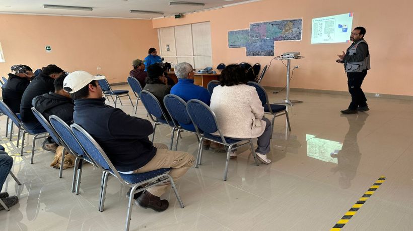 Realizan charlas preventivas a locatarios del poblado de La Tirana Realizan charlas preventivas a locatarios del poblado de La Tirana