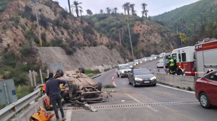 Volcamiento de vehículo complicó el tránsito en Ruta Las Palmas: una pista se mantuvo habilitada Volcamiento de vehículo complicó el tránsito en Ruta Las Palmas: una pista se mantuvo habilitada