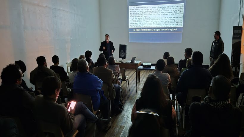 Conversatorio exploró la historia territorial y religiosa del Santuario de La Tirana Conversatorio exploró la historia territorial y religiosa del Santuario de La Tirana