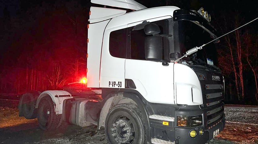 “Es la segunda vez en menos de seis meses”: Secuestran y roban carga de 22 toneladas de salmón desde un camión en Osorno “Es la segunda vez en menos de seis meses”: Secuestran y roban carga de 22 toneladas de salmón desde un camión en Osorno