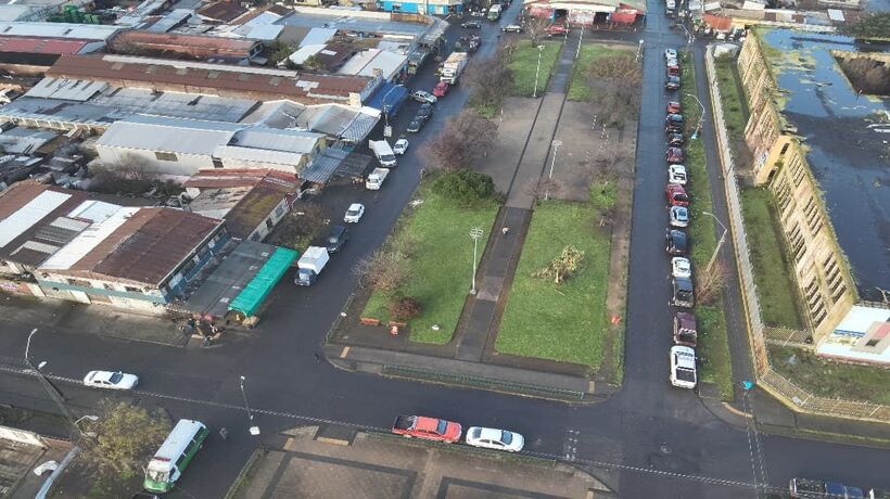 Operativo en Feria Pinto de Temuco retiró puestos de comida ilegal Operativo en Feria Pinto de Temuco retiró puestos de comida ilegal