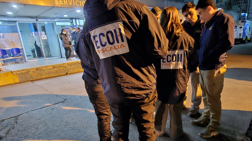 Joven de 23 años atacada a balazos en su lugar de trabajo en Recoleta