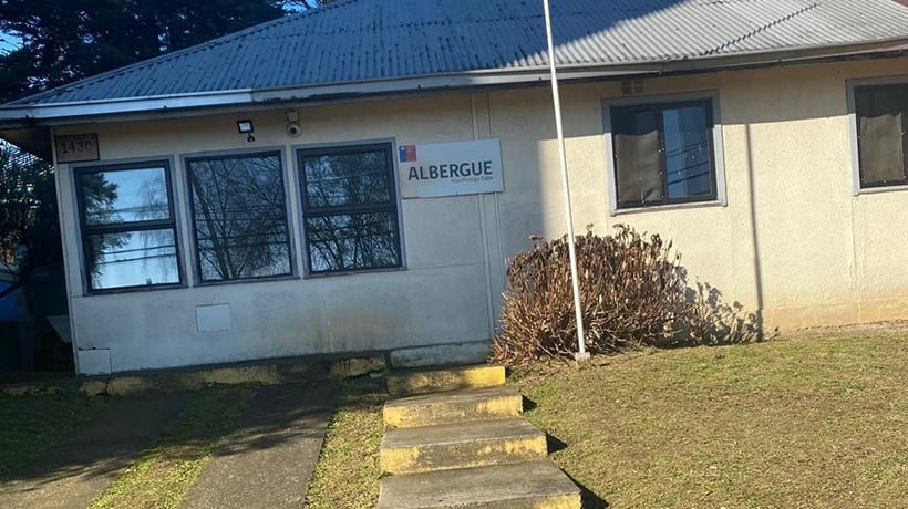 Municipio de Osorno asegura que albergue funciona con normalidad y descarta riesgo de cierre
