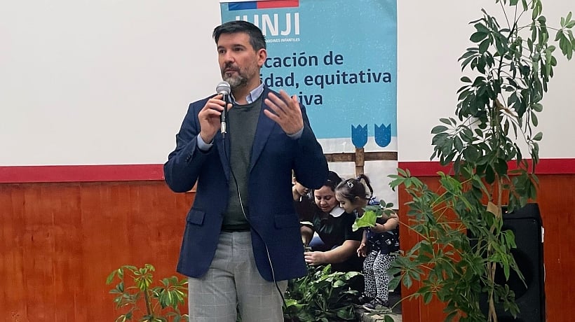 Nuevo director regional de Junji Los Lagos: "La educación parvularia es la etapa más decisiva en el desarrollo de las personas" Nuevo director regional de Junji Los Lagos: "La educación parvularia es la etapa más decisiva en el desarrollo de las personas"