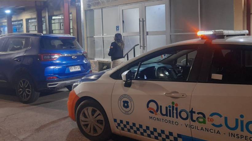 Quillota: vehículo municipal debió llevar a carabineros al Cesfam de San Pedro a procedimiento por balaceras Quillota: vehículo municipal debió llevar a carabineros al Cesfam de San Pedro a procedimiento por balaceras