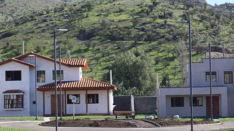 Presunto ladrón muere tras ser reducido por dueño de casa en condominio de Rinconada