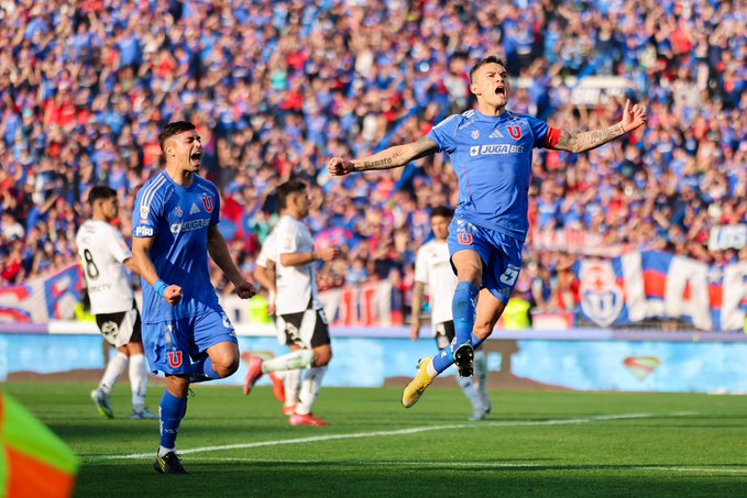 Triunfo azul: La Universidad de Chile venció por 2-1 a Colo Colo en el Estadio Nacional Triunfo azul: La Universidad de Chile venció por 2-1 a Colo Colo en el Estadio Nacional