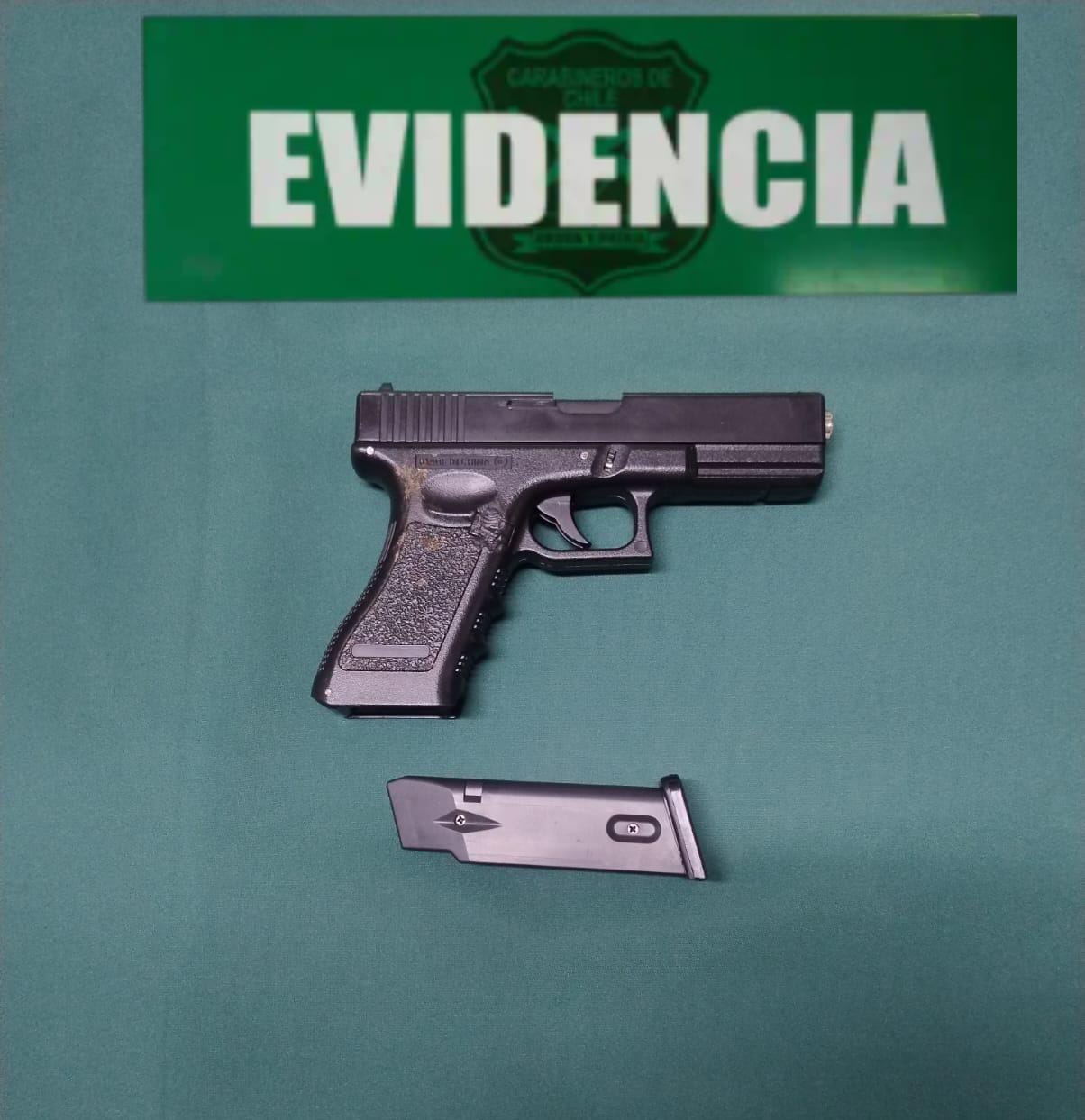 Detienen a un sujeto por robo con intimidación en servicentro de Valdivia Detienen a un sujeto por robo con intimidación en servicentro de Valdivia
