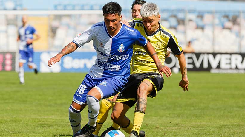 [VIDEO] Con un gol de chilena y otro de tiro libre San Luis venció en Antofagasta y volvió a los festejos