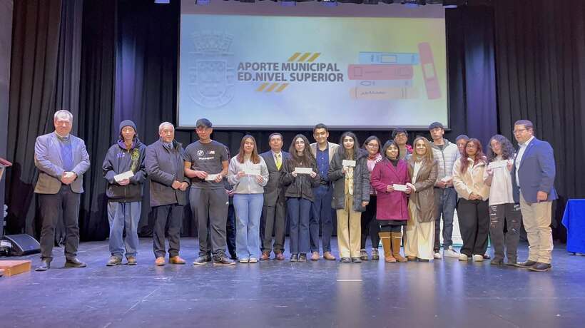 Más de 600 estudiantes universitarios recibieron apoyo municipal en Angol Más de 600 estudiantes universitarios recibieron apoyo municipal en Angol