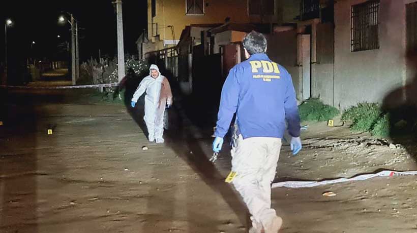 Hombre frustra robo en su casa en Puchuncaví: les quitó arma, mató a un sujeto y lesionó a otro Hombre frustra robo en su casa en Puchuncaví: les quitó arma, mató a un sujeto y lesionó a otro