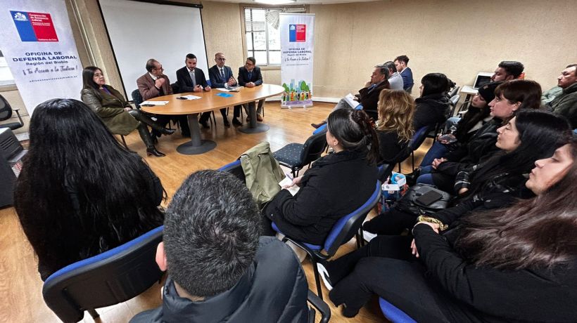 Oficina de Defensa Laboral de la CAJ Biobío inicia acompañamiento jurídico a trabajadores tras cierre de multitienda Corona Oficina de Defensa Laboral de la CAJ Biobío inicia acompañamiento jurídico a trabajadores tras cierre de multitienda Corona