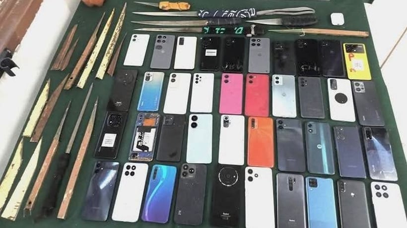 Realizaron masiva incautación de teléfonos en la cárcel de Puerto Montt Realizaron masiva incautación de teléfonos en la cárcel de Puerto Montt