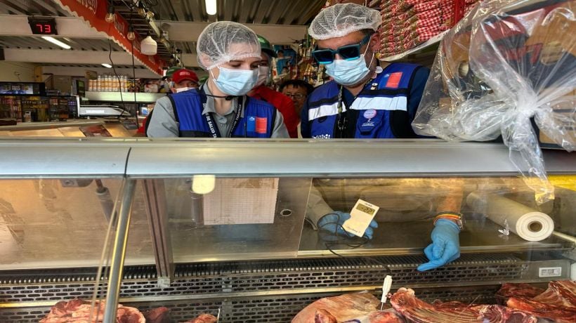 Decomisan más de 130 kilos de alimentos de origen clandestino en el poblado de La Tirana Decomisan más de 130 kilos de alimentos de origen clandestino en el poblado de La Tirana
