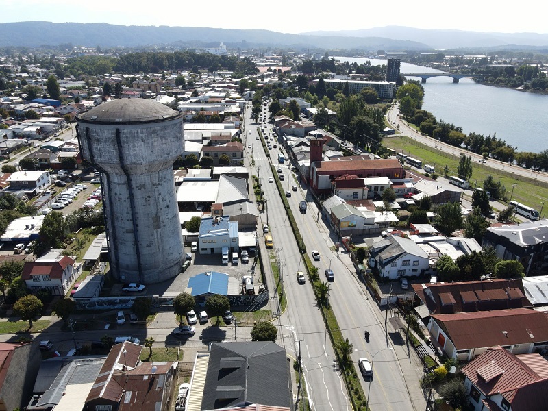 Renuevan red de agua potable en inmediaciones de Plaza Berlín y Copa de Agua en Valdivia