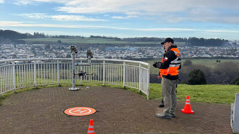 Más de 30 voluntarios participan en búsqueda de adulto mayor en sector Quinto Centenario de Osorno Más de 30 voluntarios participan en búsqueda de adulto mayor en sector Quinto Centenario de Osorno