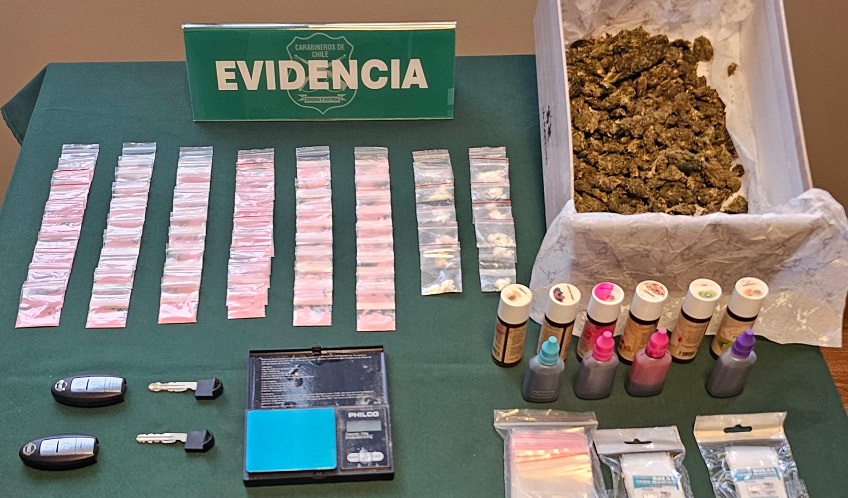 Carabineros allanó domicilio: un narcotraficante detenido en población Arica 2 Carabineros allanó domicilio: un narcotraficante detenido en población Arica 2