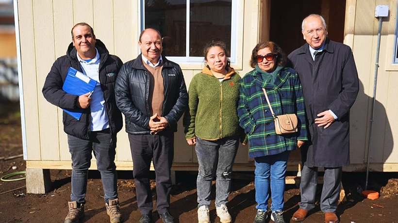 Entregan dos viviendas de emergencia a familia afectada por incendio en Osorno Entregan dos viviendas de emergencia a familia afectada por incendio en Osorno